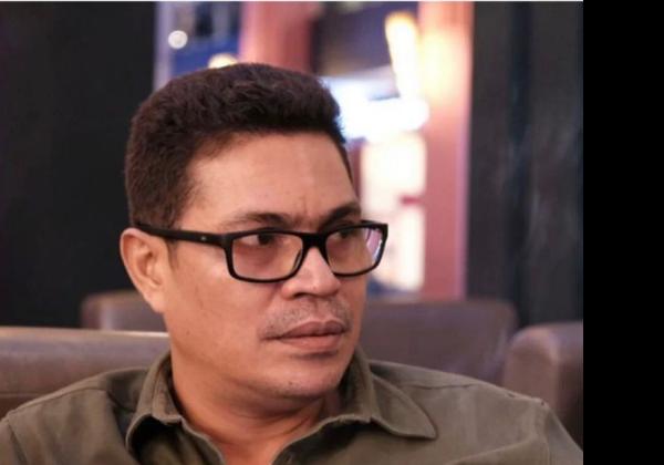 Erick Thohir Sibuk Urus Rumput Lapangan JIS, Faizal Assegaf: Mirip Cerita Kerbau Kelaparan di Kebun Binatang