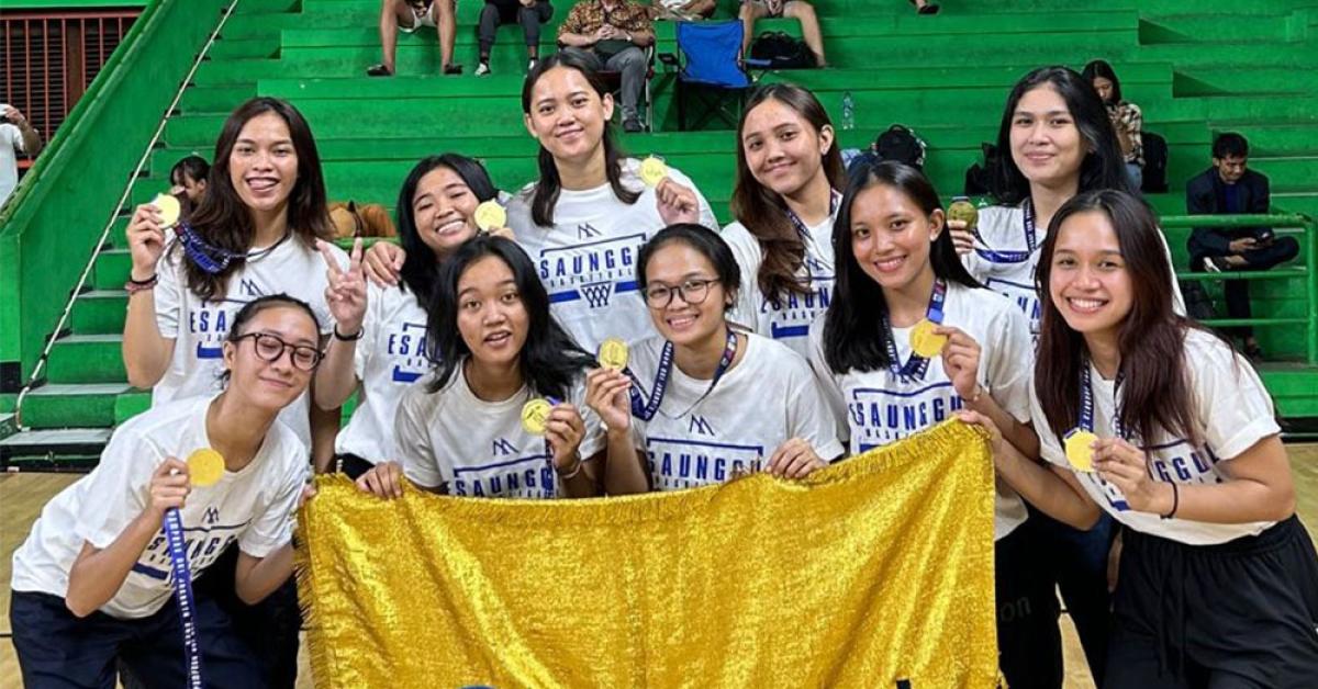 Tim Bakset Putri Universitas Esa Unggul 5 X 5 Juara POMPROV DKI  2023