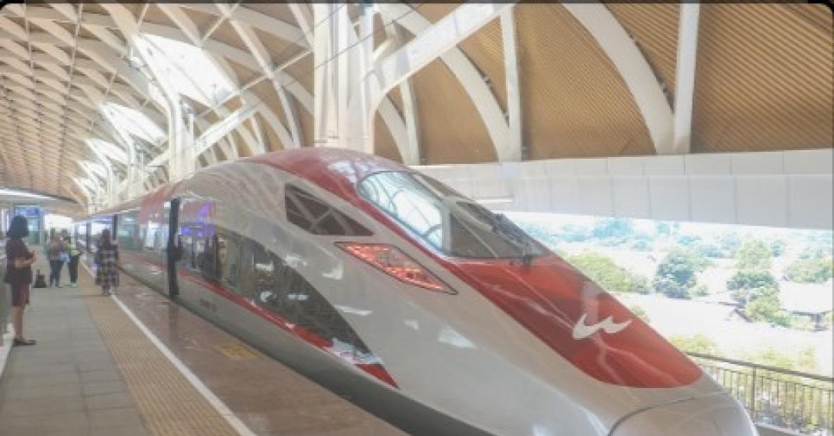 Fitur Baru PT KCIC! Pesan Kereta Cepat Whoosh untuk Rombongan Bisa Lewat Whatsapp