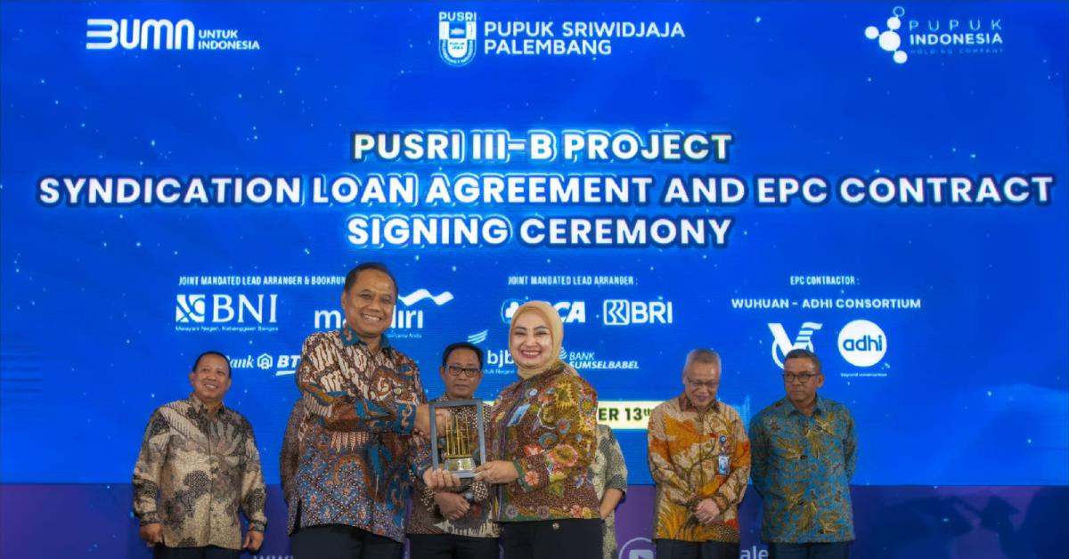 Komitmen Dorong Perekonomian, bank bjb Tandatangani Kredit Sindikasi untuk Pembangunan Pabrik Pusri III B