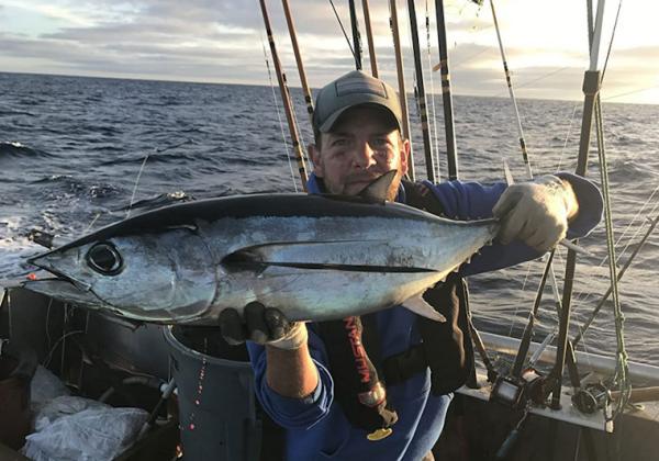 Keseruan Berburu Tuna Albakora, Tonton di Sini