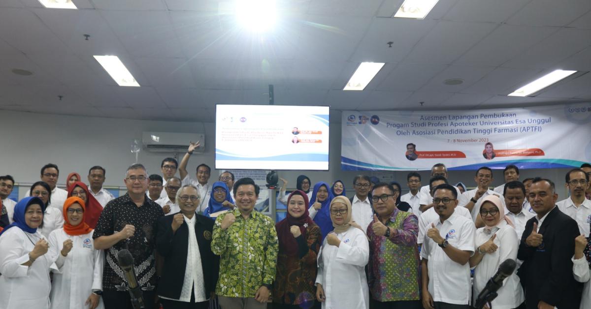 Asesmen Lapangan Pembukaan Program Studi Profesi Apoteker Esa Unggul