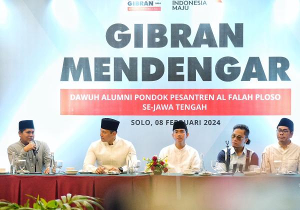 Hadiri Istighotsah dan Maulid Nabi, Gibran Titip Para Santri Kawal Program Dana Abadi Pesantren
