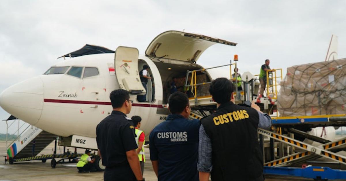 Bea Cukai Lepas Dua Ekspor Perdana di Jambi dan Cirebon