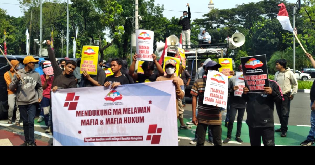 Geruduk Gedung MA, PMIB Dukung Ketua MA Lawan Mafia Hukum