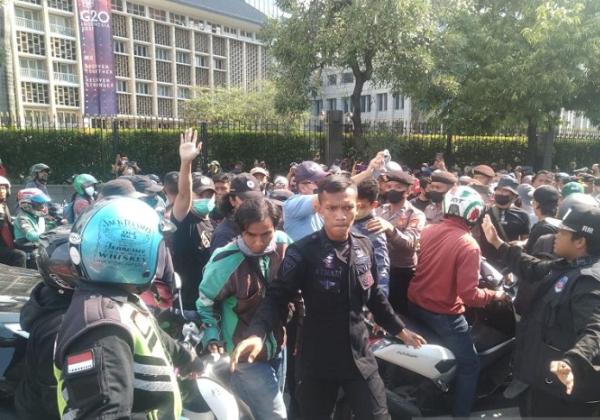 Aksi Unjuk Rasa di Kawasan Patung Kuda Sempat Terjadi Ketegangan, Polisi Ungkap Penyebabnya