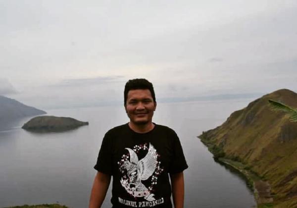 Nicho Silalahi Ucap Kata Kasar ke Ruhut Sitompul Usai Posting  Anies Baswedan Pakai Baju Adat Papua