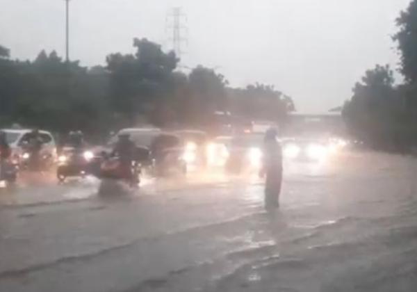 Diguyur Hujan Deras Jakarta Banjir