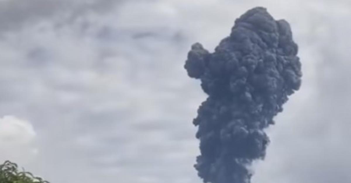 Gunung Marapi di Sumatera Barat Erupsi, Abu Vulkanik Tembus 3.000 Meter