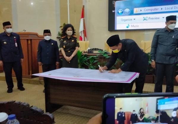 Kejari dan DPRD Kabupaten Tangerang Tandatangani Pakta Integritas Bebas KKN