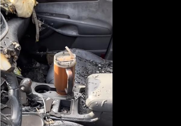 Dahsyat! Tumbler Stanley Masih Utuh saat Mobil Hancur Terbakar