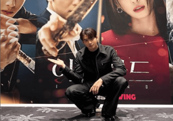 Penampilan Menawan Cha Eun Woo Sebagai Pendeta John di 'Island' Buat Penonton Takjub
