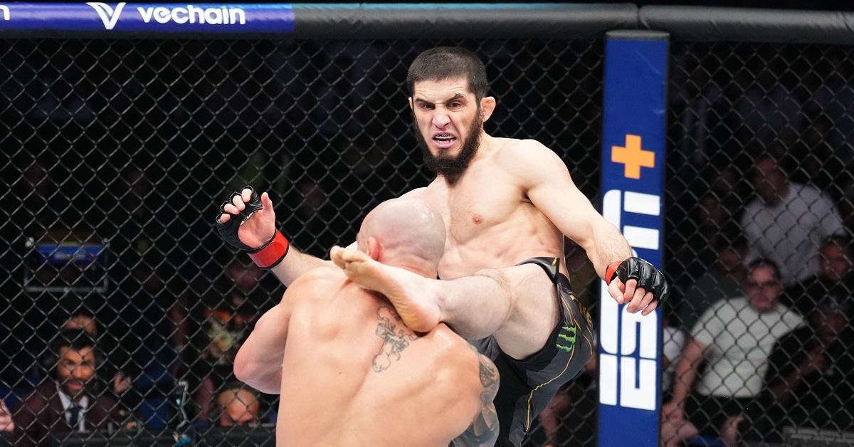 UFC 284: Pertahankan Sabuk, Islam Makhachev Kalahkan Alexander Volkanovski Lewat Duel Sengit 5 Ronde!