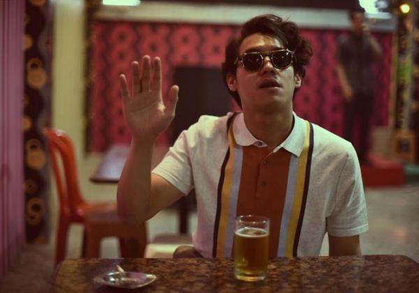 Dicolek Saat Manggung, Ardhito Pramono Ambil Handphone Penonton
