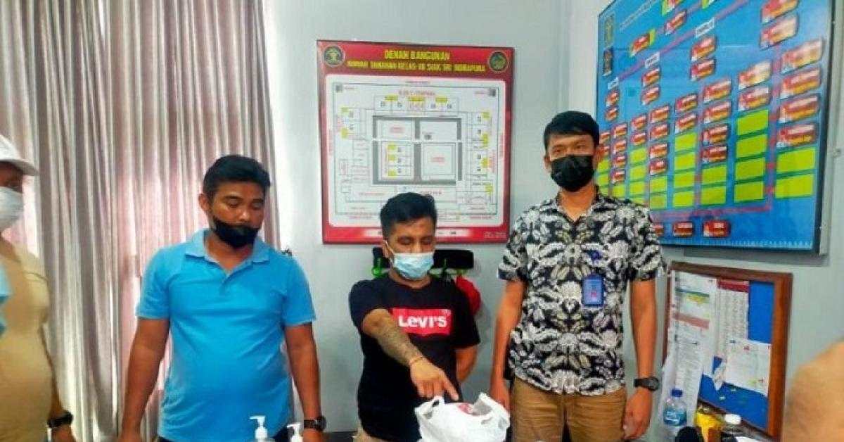 Dalam Botol Bedak Bayi, Petugas Gagalkan Penyelundupan Sabu-sabu