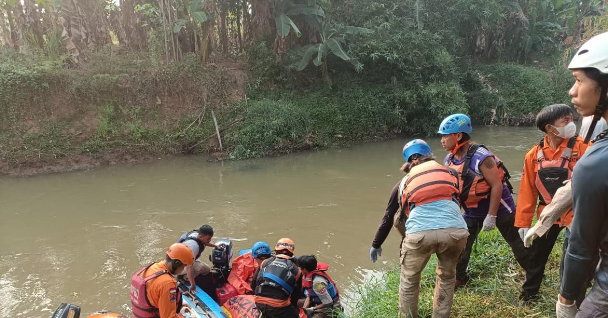Tenggelam di Kali Cikeas Bekasi Saat Mancing, Jasad Korban Ditemukan Sar Gabungan Tersangkut di Bambu