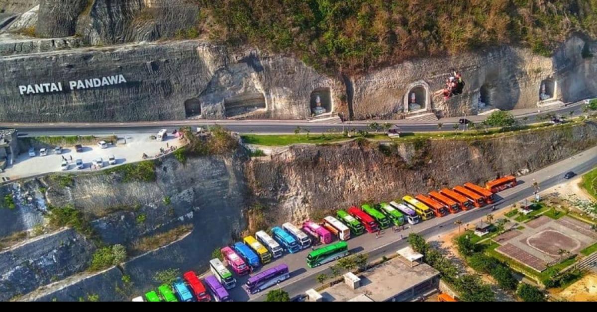 Yuk, Liburan ke Pantai Pandawa Bali, Banyak  Wahana yang Menguji Adrenalin