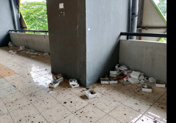 Usai Digunakan Acara Ormas, Stadion Patriot Candrabhaga Kota Bekasi Dipenuhi Tumpukan Sampah