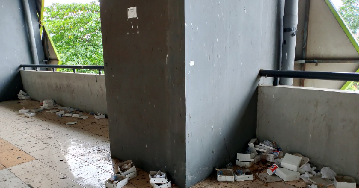 Usai Digunakan Acara Ormas, Stadion Patriot Candrabhaga Kota Bekasi Dipenuhi Tumpukan Sampah