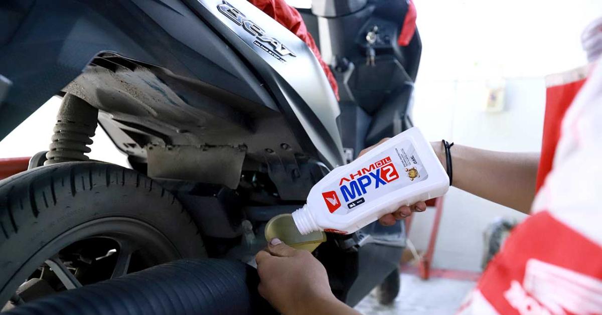 Tips Bijak Mengganti Oli Motor Matic: Simak Cara yang Tepat untuk Merawat Kendaraan Anda