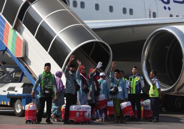 Menhub Beri Teguran Keras kepada Garuda Indonesia untuk Perbaiki Layanan Haji 2024