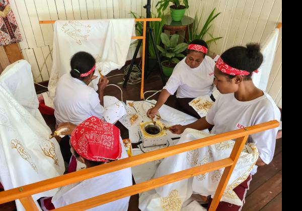 Kemensos Gelar Pelatihan Di Tiga Kawasan Papua, Warga Antusias Ikuti Pelatihan Membatik dan Menjahit