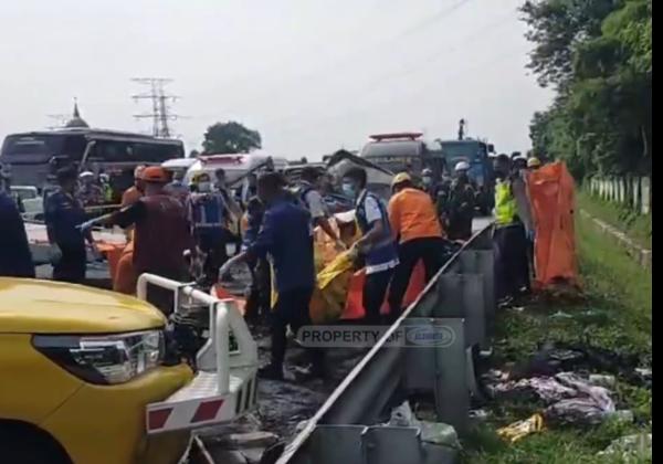 6 dari 13 Jenazah Korban Kecelakaan Maut Tol Jakarta-Cikampek Km 58 Masih Utuh 