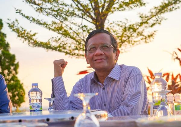 Viral Wakil Ketua DPRD Depok Injak Sopir Truk di Jalanan, Mahfud MD: Gubernur Sekalipun Tak Berhak!