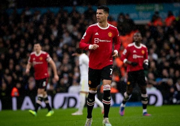 Pulang ke Portugal, Ronaldo Dikabarkan Ngambek karena Tak Masuk Starting Eleven MU Vs City