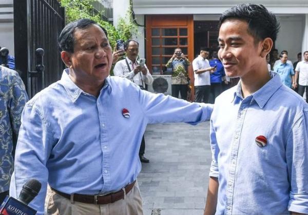 Gunakan Kemeja Biru Telur Asin, Prabowo-Gibran Hadiri Deklarasi di Indonesia Arena Sebelum ke KPU