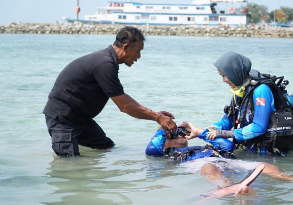 Nusantara Regas Kuatkan Komitmen Pemenuhan ESG melalui Program CSR Pelatihan dan Sertikasi Selam Rescue