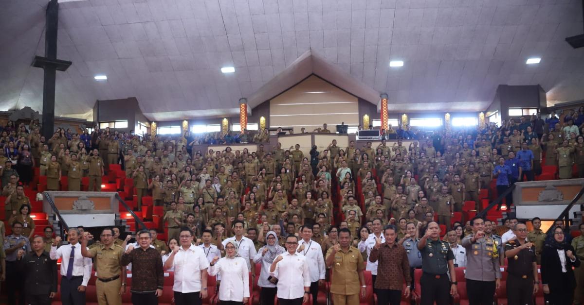 Kunjungi Buleleng, Menteri Anas Sampaikan Pentingnya Kepemimpinan Digital