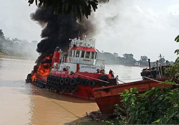 Saat Isi Bahan Bakar, Tiba-Tiba Kapal Tugboat Terbakar, 1 Meninggal Dunia
