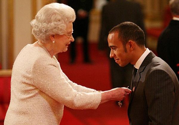 Ini Sosok Ratu Elizabeth II Di Mata Lewis Hamilton: Simbol Harapan