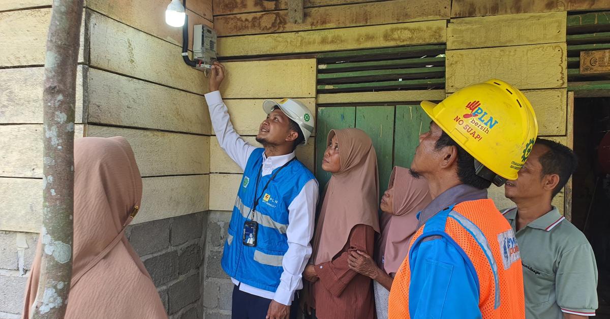 PLN Sukses Realisasikan PMN, Nyalakan 24 Jam Listrik di Wilayah 3T Riau