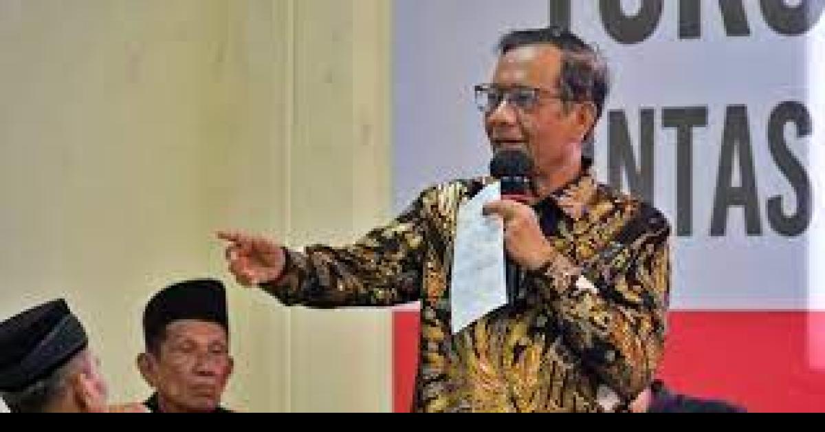 Dialog di Sumatera Barat, Cawapres Mahfud Janjikan Akan Buat Aturan Hukum Soal Hak-Hak Adat 