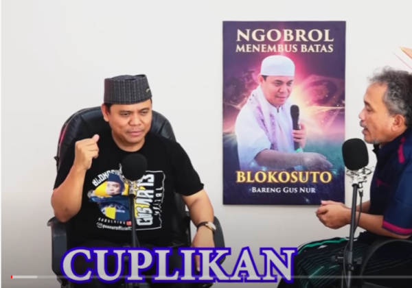 Viral Penulis Buku Jokowi Undercover Bambang Tri Sumpah Mubahala di Bawah Alquran