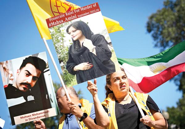 Iran Bantah Mahsa Amini Dianiaya Usai Demo Anti Jilbab