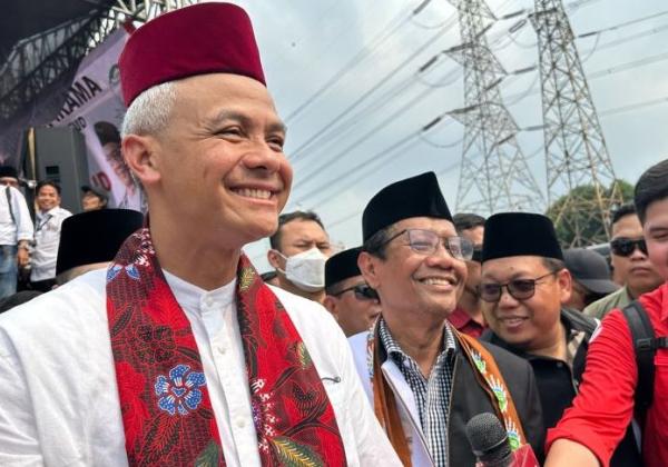 Ganjar Respons Pertemuan Jokowi dengan Prabowo dan Airlangga