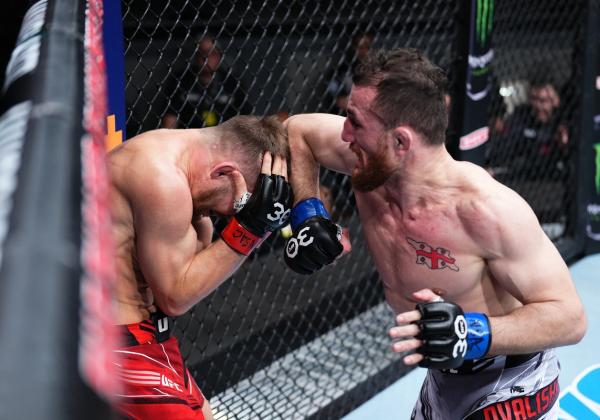 Hasil UFC Fight Night 221: Dominasi Serangan Tinggi! Merab Dvalishvili Hancurkan Petr Yan