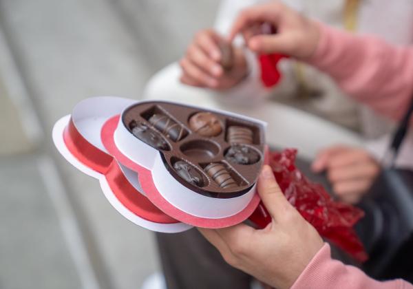 Mengapa Hari Valentine Dikaitkan dengan Coklat? Ternyata Ada Hubungannya dengan Cadbury