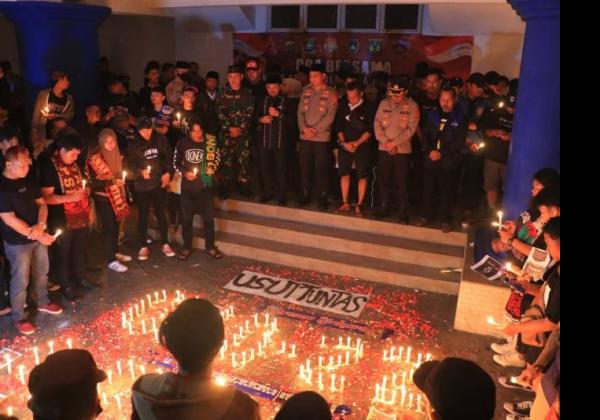  Nyalakan Lilin, Suporter Tangerang Raya Bersama Pemkot dan Polisi Doakan Korban Stadion Kanjuruhan