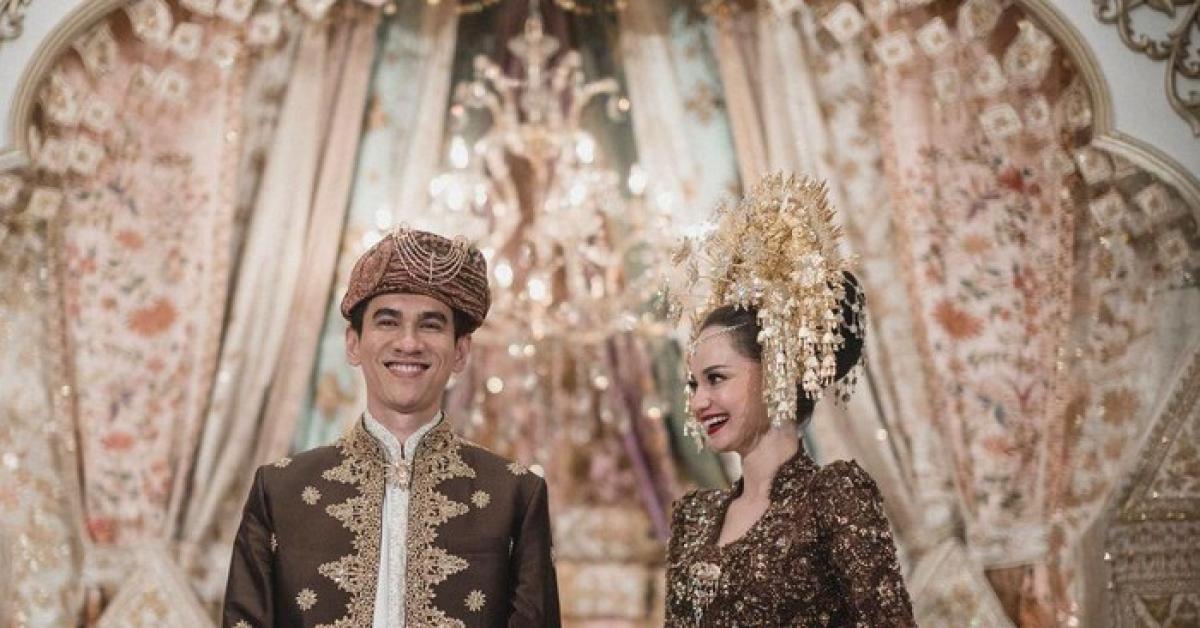 Sat Set Banget! Enzy Storia Menikah Dengan Molen Kasetra, Bikin Penggemar Terharu