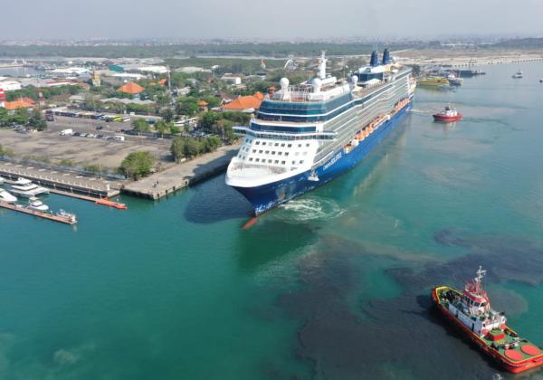 Pelindo Regional 3 Benoa Sukses Sandarkan Cruise Jumbo Berukuran 317 Meter, Cruise Celebrity Solstice