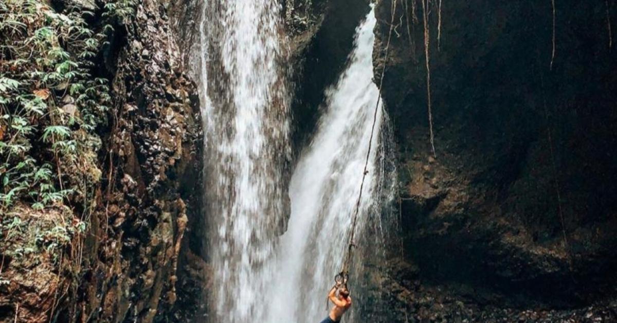 Pesona Keindahan Wisata Air Terjun Gitgit Yang Terletak Di Buleleng, Terkenal Dengan Air Terjun Tertinggi