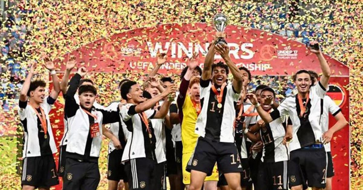Jerman U-17 Kawinkan Gelar Piala Dunia U-17 dan Piala Eropa U-17
