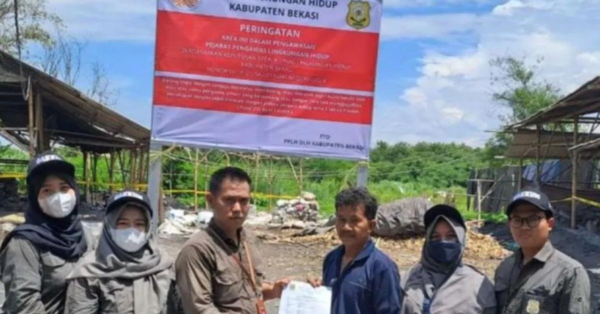 Bikin Resah Warga, Usaha Peleburan Aluminium Disegel Pemkab Bekasi