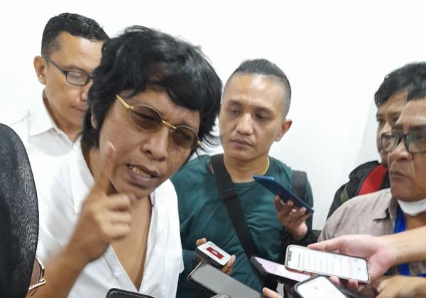 Lapor ke Jokowi Ribuan Mahasiswa Papua Terlantar, Adian: Jangan Berdebat, Tugas Mereka Belajar