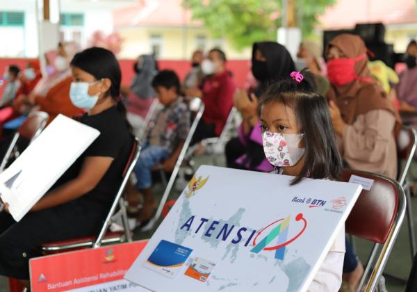 DPR Sepakat dengan Risma Soal Penanganan Kemiskinan, Dorong Pemda Wujudkan Graduasi 1 Juta KPM