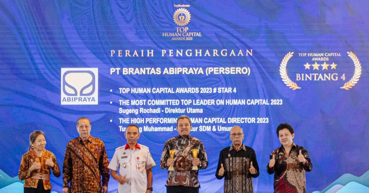 Terus Bertranformasi di Bidang Human Capital, Brantas Abipraya Raih Penghargaan Top HC award 2023